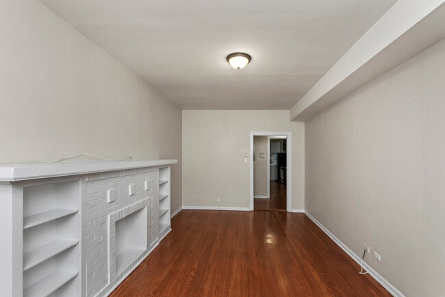 Photo - 3753 W Sunnyside Ave Unit #  01