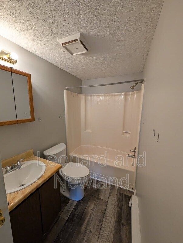 Photo - 210 Patricia Dr