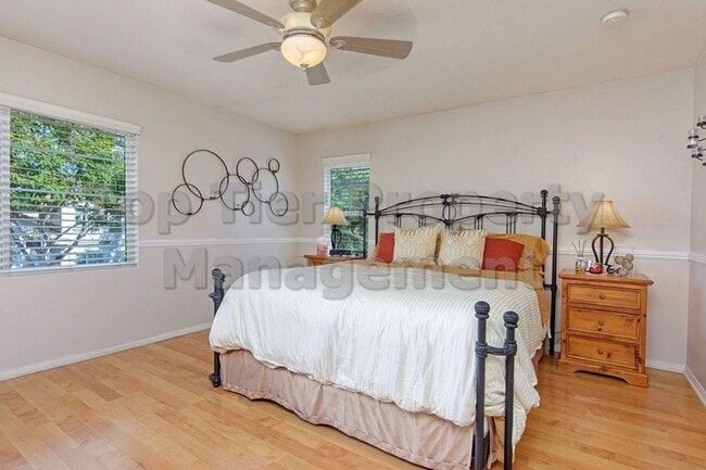 1854 Morning View Dr