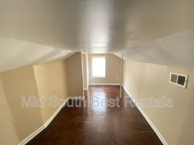 Photo - 3240 Choctaw Ave