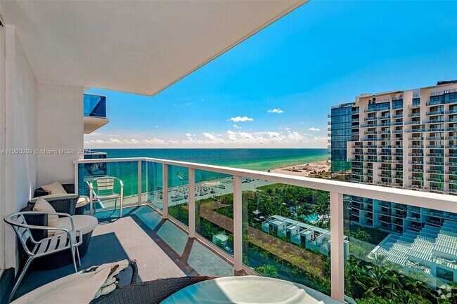 Building Photo - 2301 Collins Ave Unit 1506 Rental