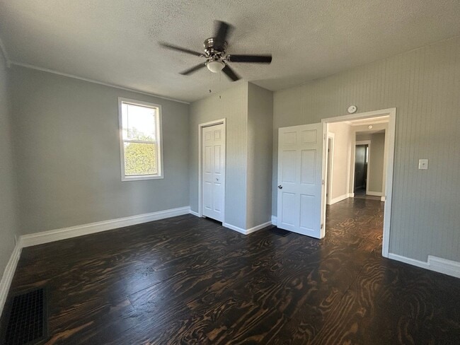 Photo - 3 Bedroom 1 Bathroom house Available Now!