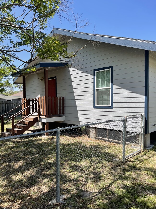 Photo - 507 Short St