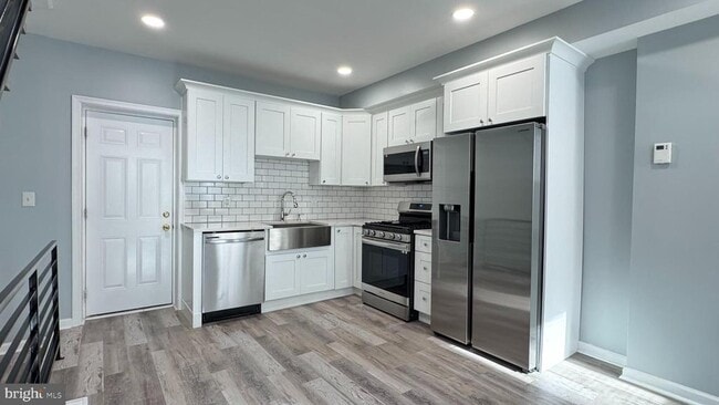 Photo - 163 W Palmer St