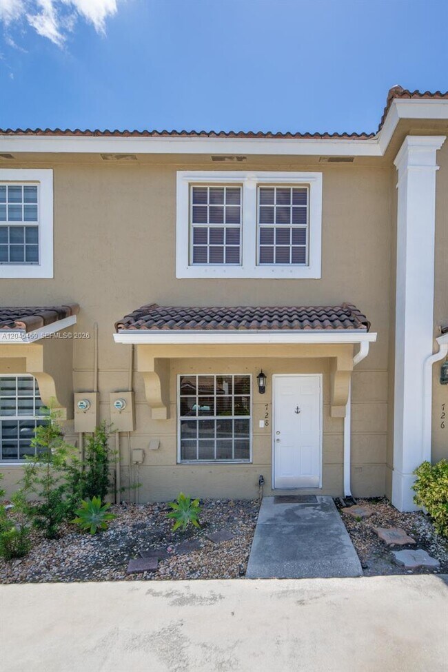Photo - 728 SW 122nd Ave