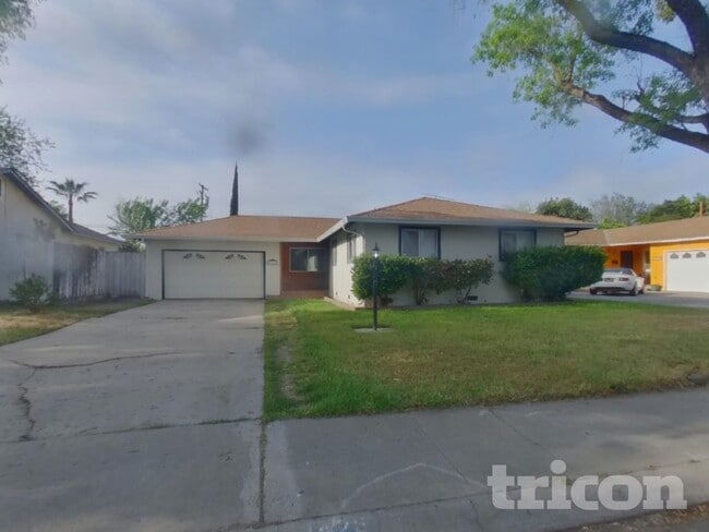 Photo - 1426 Pearl St