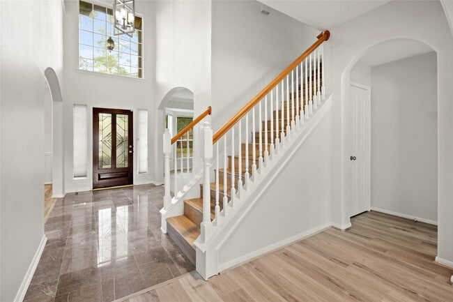 Photo - 308 Meadow Trail Ct