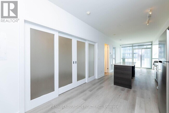 Photo - 169 Fort York Blvd Unit 607