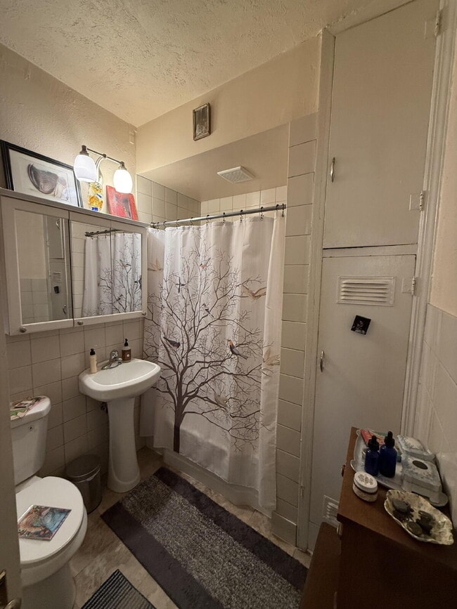 Photo - Private Second Floor one bedroom flat in Historic Lowry Hill - Walking distance to transit and la... Unit 7