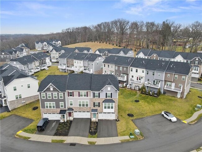 Photo - 123 Curtis Ct