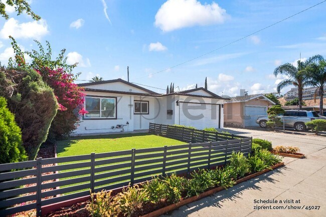 Photo - 4136 San Bernardino Way Casa