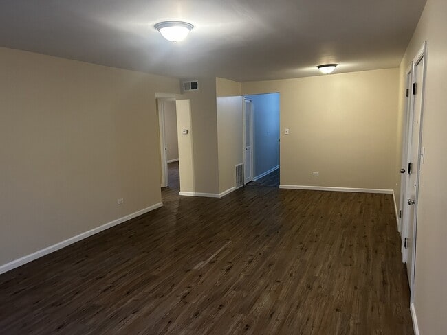 Photo - 8333 S Maryland Ave Unit 101