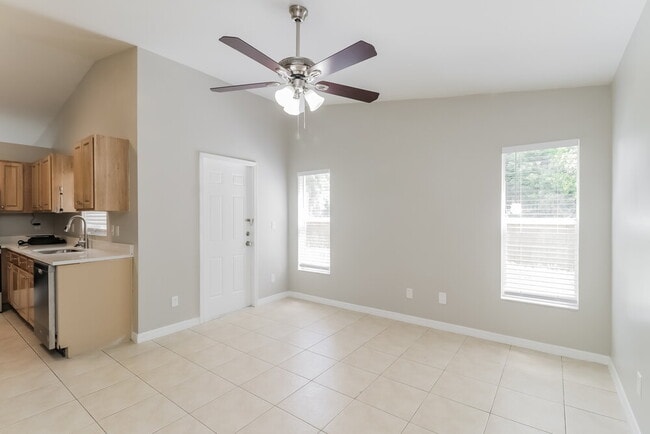 Photo - 3238 Riverdale Dr
