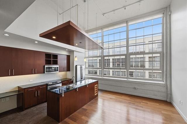 Building Photo - 2600 W 7th St Unit 2722