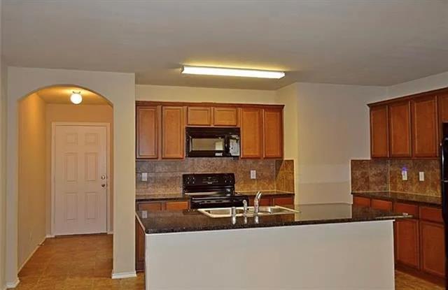 Photo - 1048 Churchill Dr