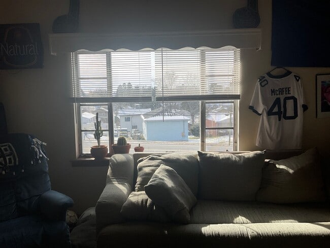 Photo - 3 Bedroom House located in Evansdale - Available 08/05!