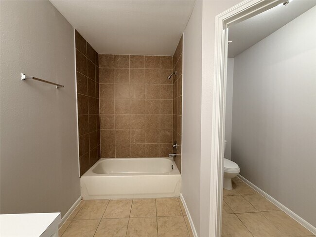 Photo - 6407 Waldron Dr Unidad A