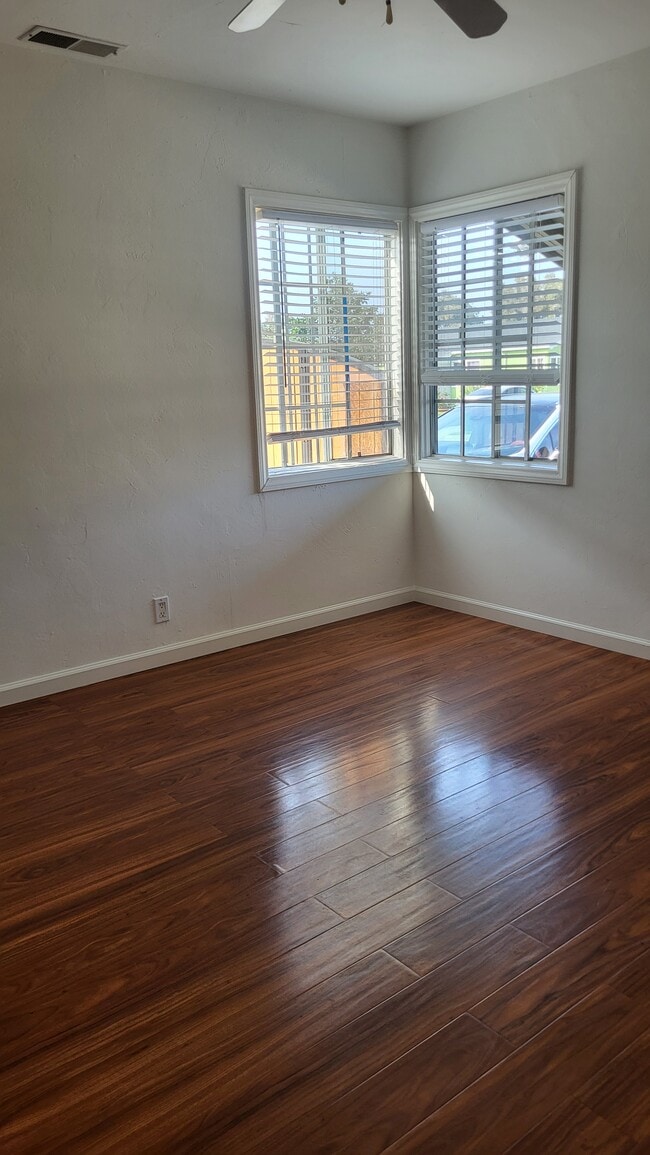 Photo - 15216 Arcturus Ave