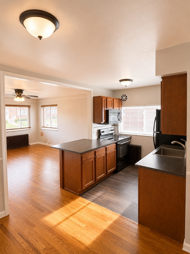 637 Maple Dr Unit B