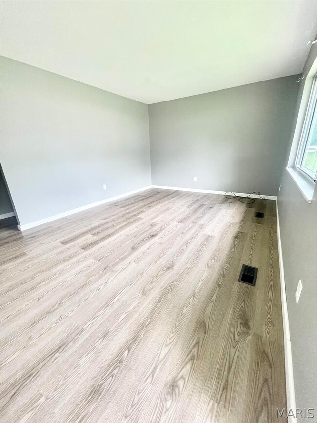 Photo - 805 Juniper Dr