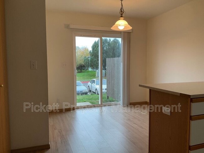 Photo - 683 Northpark Ln