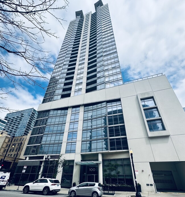 Photo - 100 E 14th St