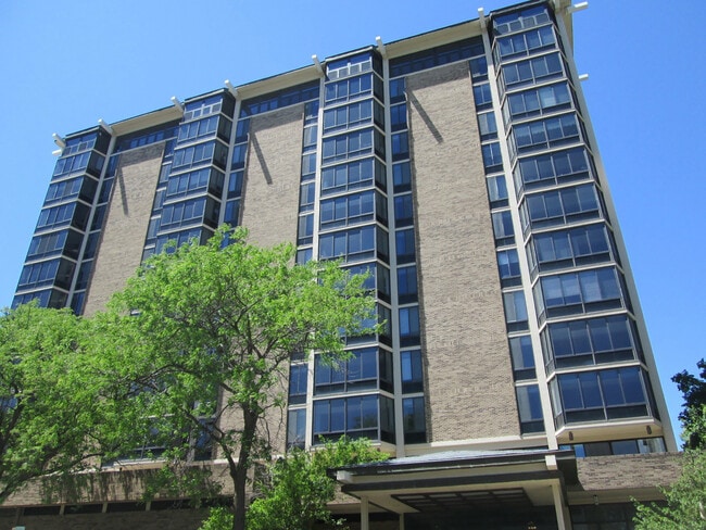 Building Photo - 207 5th Ave SW #308 Unit 308