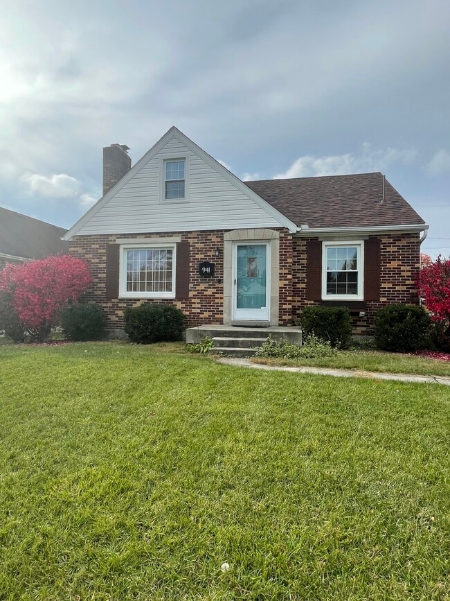 941 Broadmoor Dr