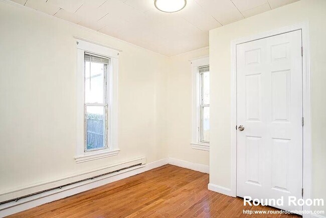 Photo - 28 Moreland St Unit #1