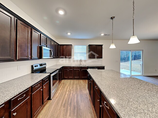 Photo - 3710 Lk Blf Lp