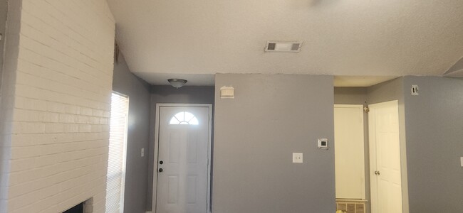 Entrance - 10434 Doc Holliday Trl Unit B