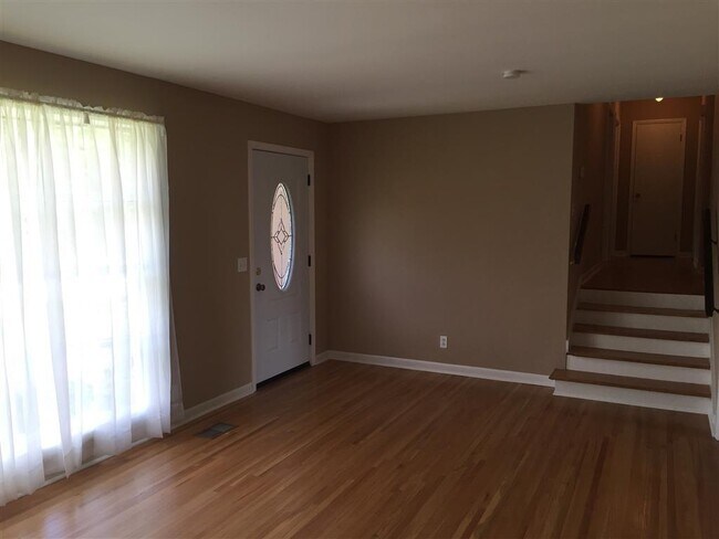 Photo - Spacious Spilt Level Home