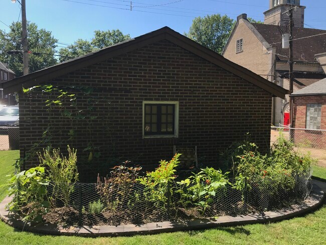 Photo - 6266 Loran Avenue Unidad 6266 Loran Ave ( A)