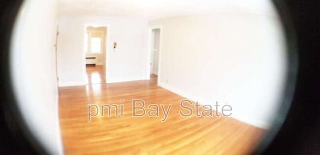 Building Photo - 192 Holbrook Rd Unit Apt 4