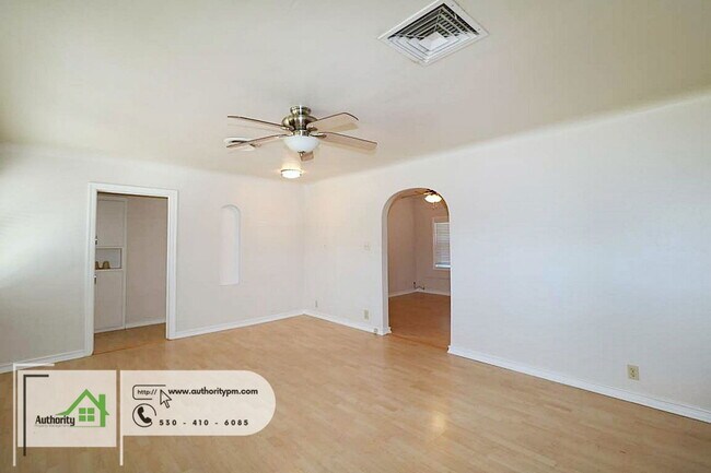 Photo - 2540 Old Eureka Way