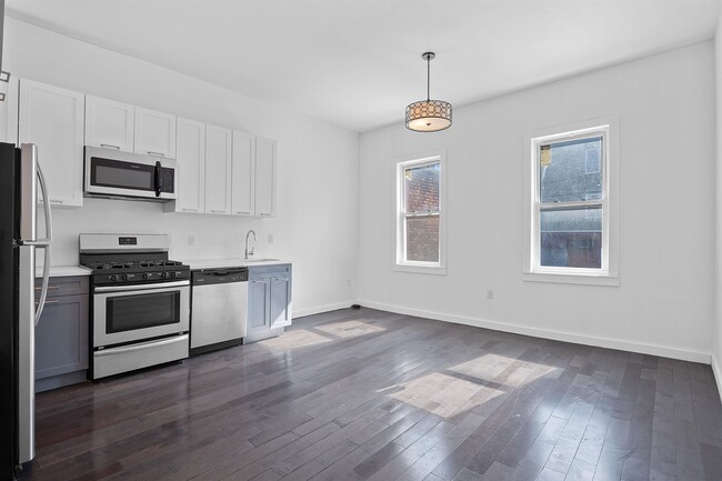 Photo - 508 Mercer St Unit APT 1