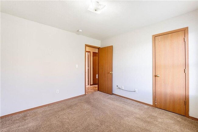 Photo - 310 E Marietta Ct