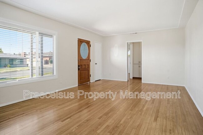 Photo - 60 Davidson St