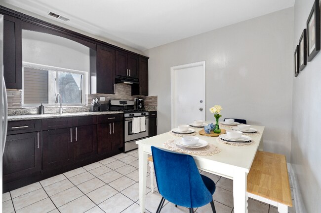 Photo - 2345 W 21st St Unit 2