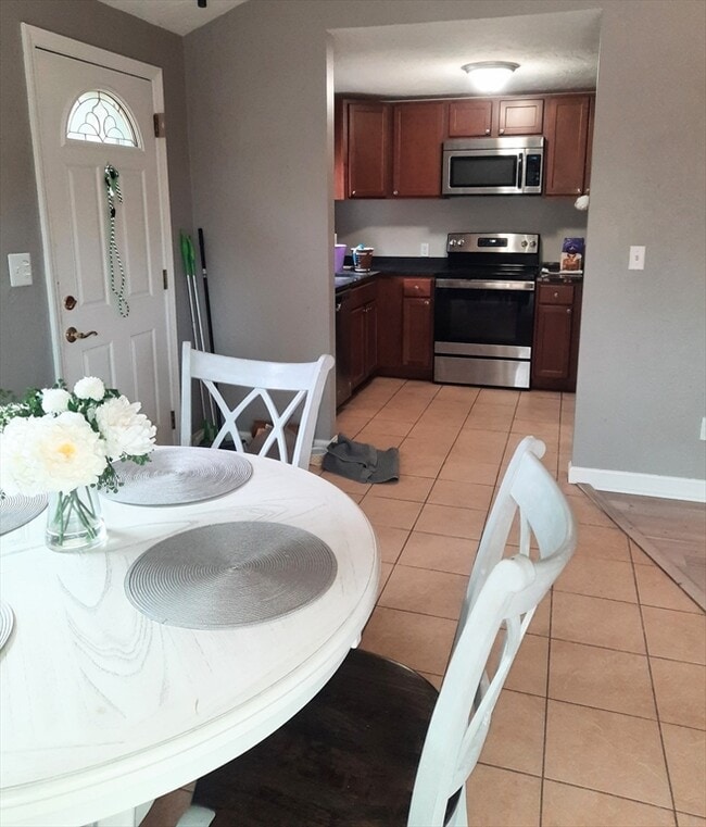 Photo - 633 Wareham Rd