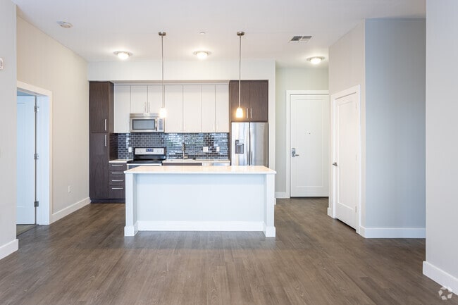 2BR, 2BA - 1,142SF