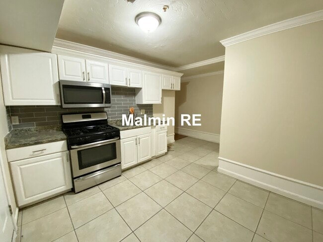 Building Photo - 712 Shawmut Ave Rental