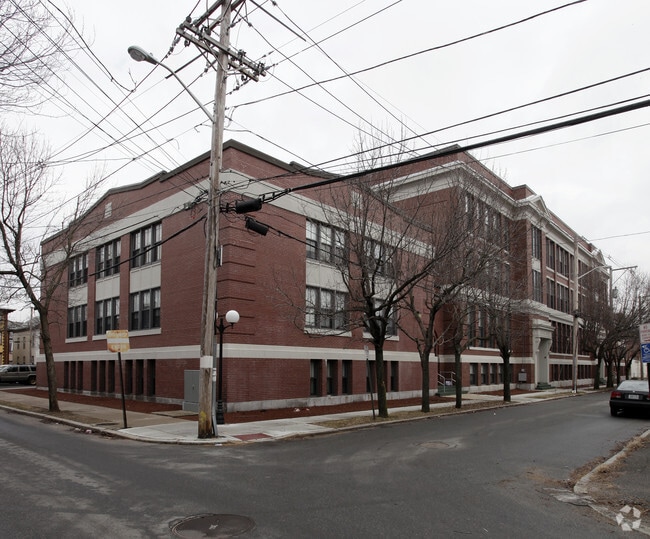 359 Carpenter Street - Bridgham Manor Apartments