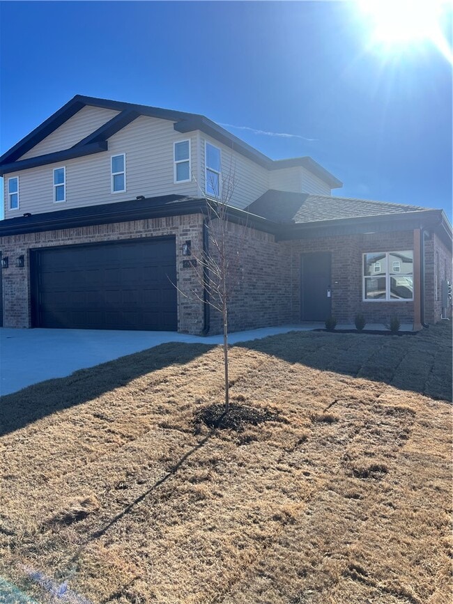 Building Photo - 602 Cosmos St