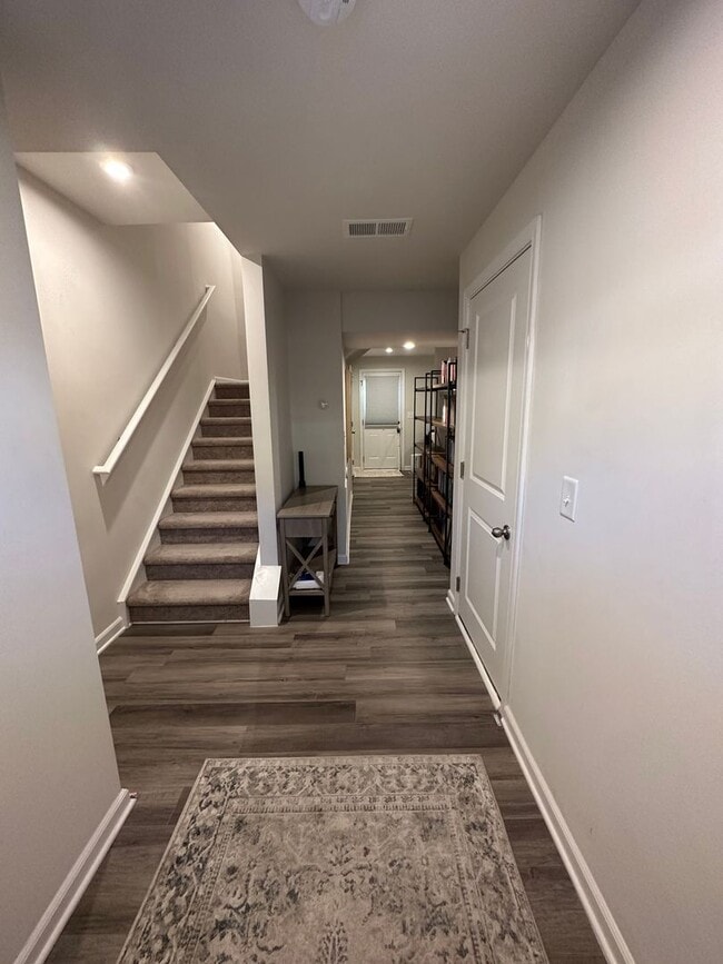 Photo - FULLY FURNISHED like-new Townhouse w/ Garage