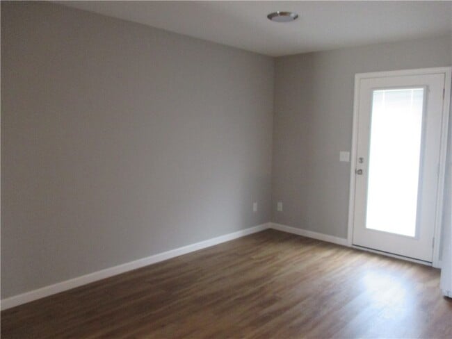 Photo - 2839 Meridian Pl