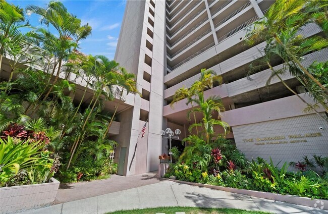 Building Photo - Spacious, pet friendly, Summer Palace Unit Thatcher Spero Rental