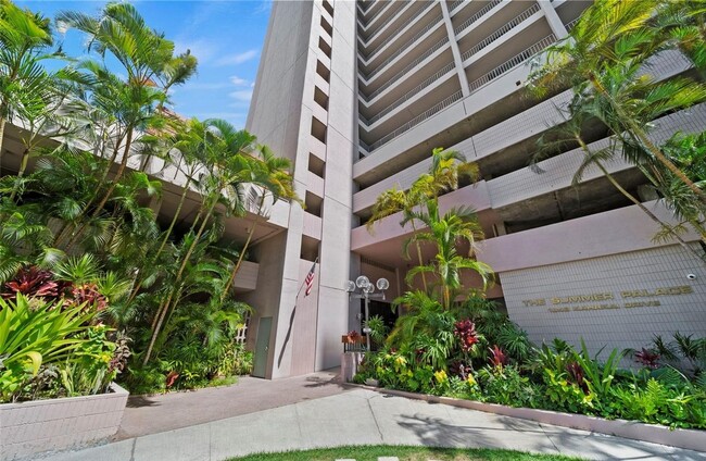 Spacious, pet friendly, Summer Palace unit... - Spacious, pet friendly, Summer Palace unit... Condo Unit Thatcher Spero