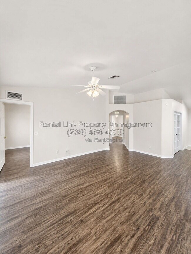 Photo - 764 Breamer Ave S