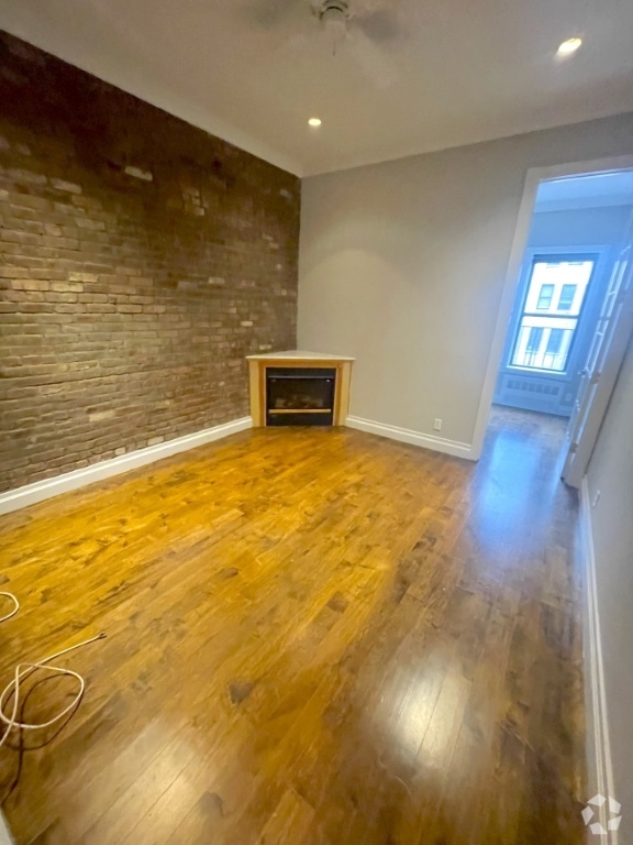 Building Photo - 221 E 23rd St Unit 17 Rental